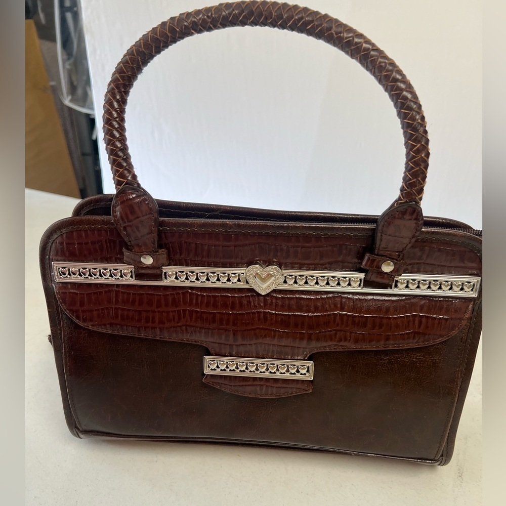 VINTAGE BROWN LEATHER HANDBAG W/SILVER ACCENTS. CROC TEXTURE BRAIDED HANDLES